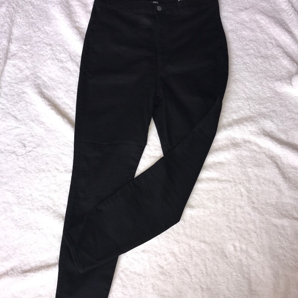 Fashion Nova Denim - FASHION NOVA BLACK DENIM ULTRA HIGH WAIST JEANS